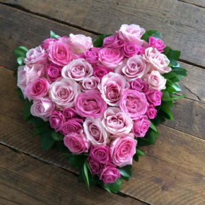 Pink Rose Closed Heart