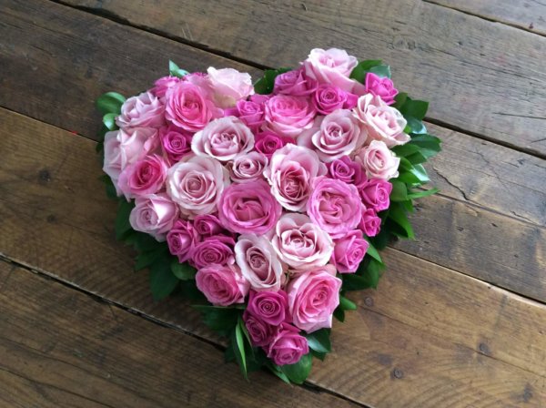 Pink Rose Closed Heart