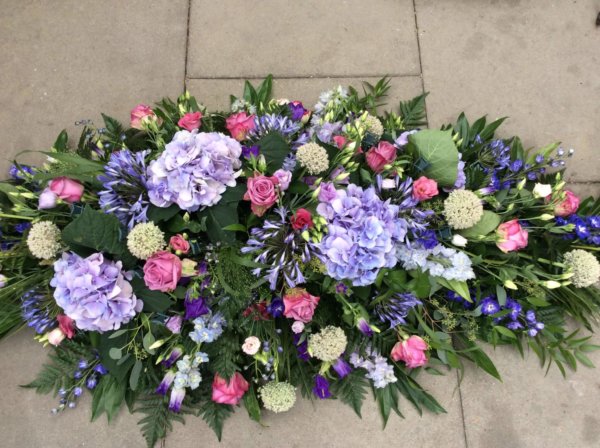 5ft Country Coffin Spray