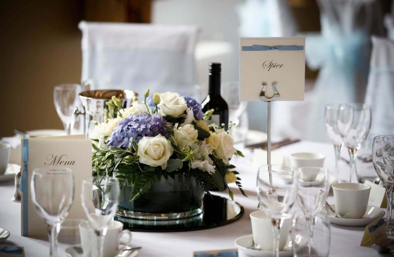 KendallsFlorist-AshridgeHouse-Venue1.jpg