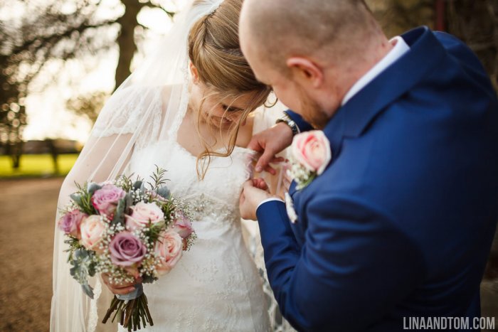 KendallsFlorist-OffleyPlace_BrideandGroom.jpg