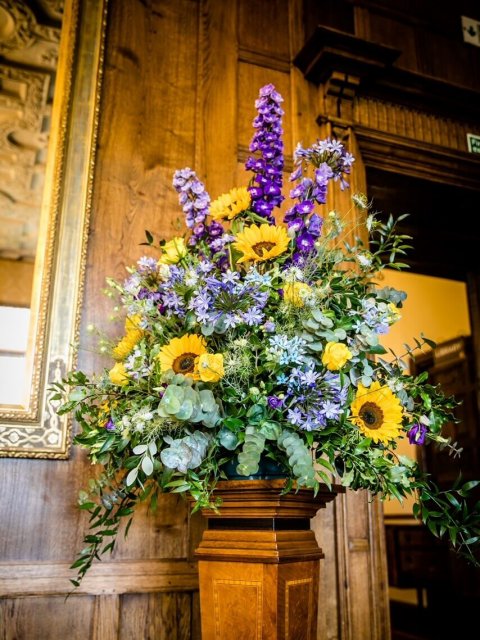 KendallsFlorist_NorthMymmsPark_Hatfield_Pedestal.jpg